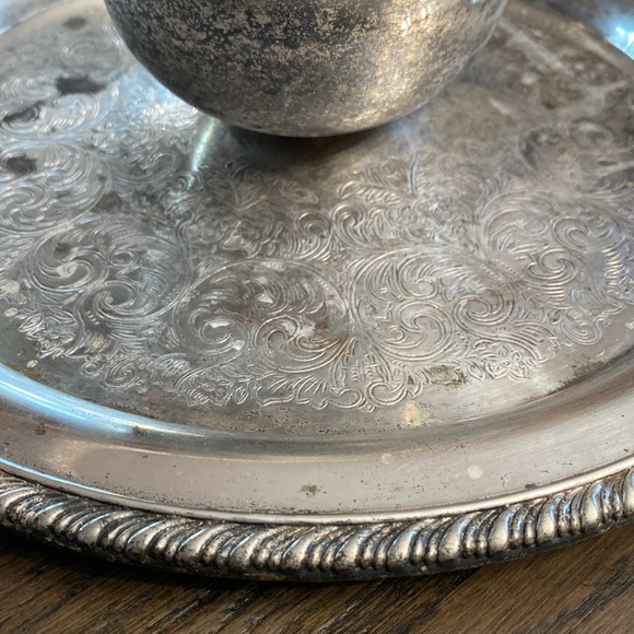 Oneida Silverplate Chip Dip Set Vintage 1-Piece 12" Dia. Etched Design Rope Edge - Picture 2 of 7